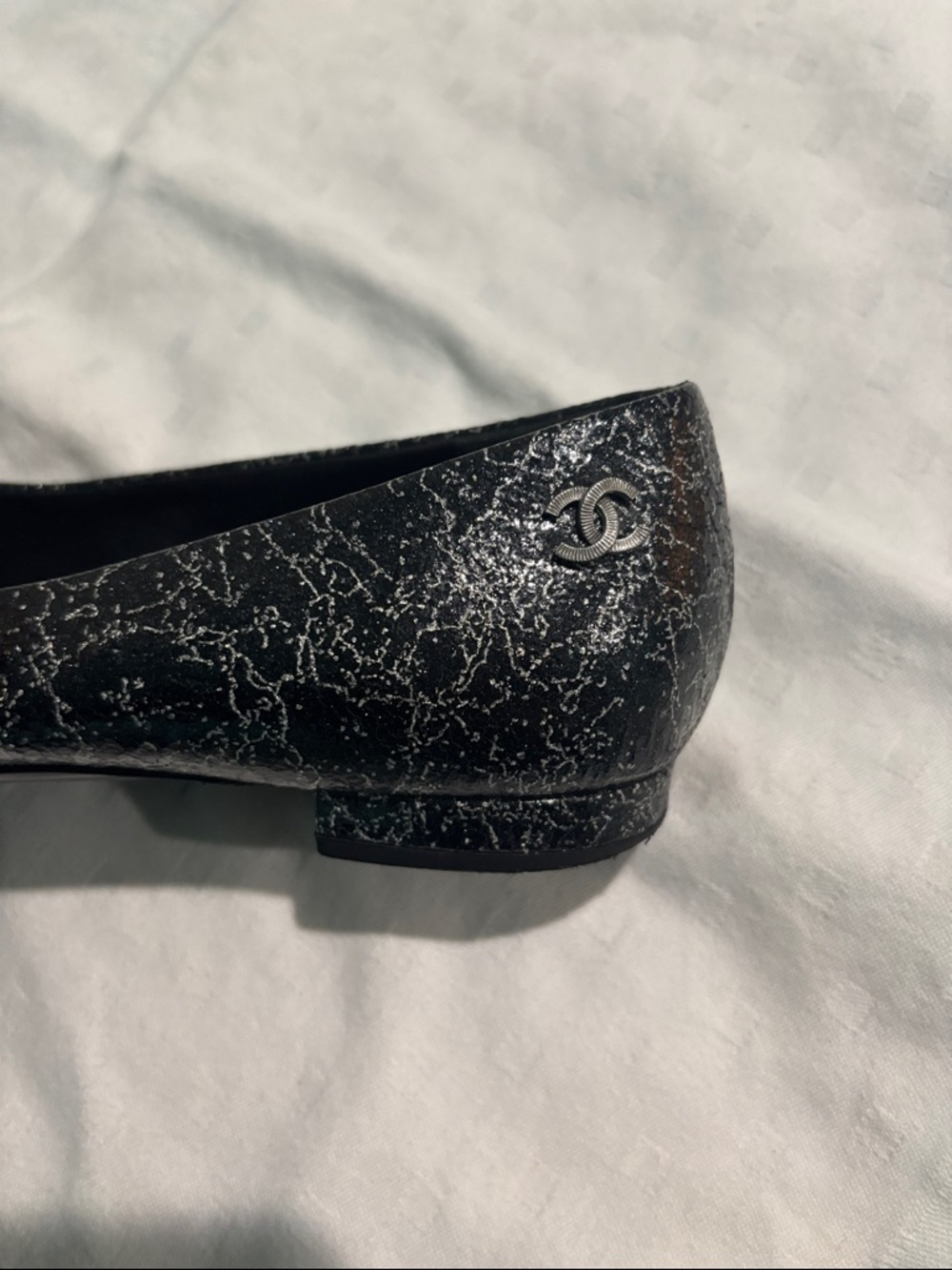 Chanel’s Interlocking CC Logo Pointed Toe Ballet Flats - Picture 5 of 16